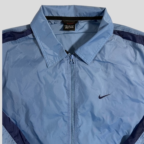 Vintage Carolina Blue Nike Windbreaker - Picture 2 of 2